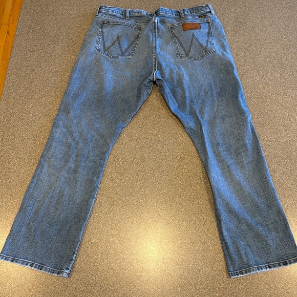 Men’s Wrangler Retro Slim Boot Jeans 40x32 - Picture 2 of 3